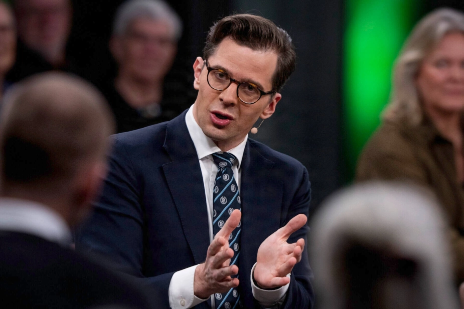 Her ses partileder Alex Vanopslagh (LA) til valgdebat i Brande.