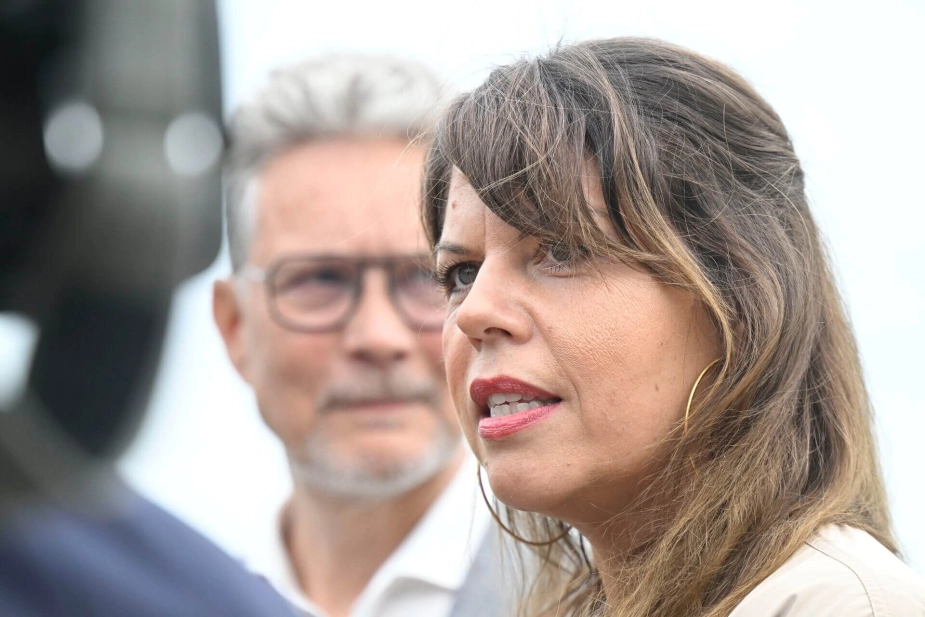 Kort efter et møde med Mette Frederiksen (S) på Marienborg kunne Alternativets Franciska Rosenkilde og Torsten Gejl fortælle dele af det nye regeringsgrundlag.