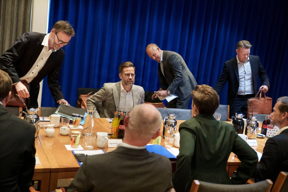 Kommer økonomiaftalen ind på en potentiel opgaveflytning fra kommuner til regioner?