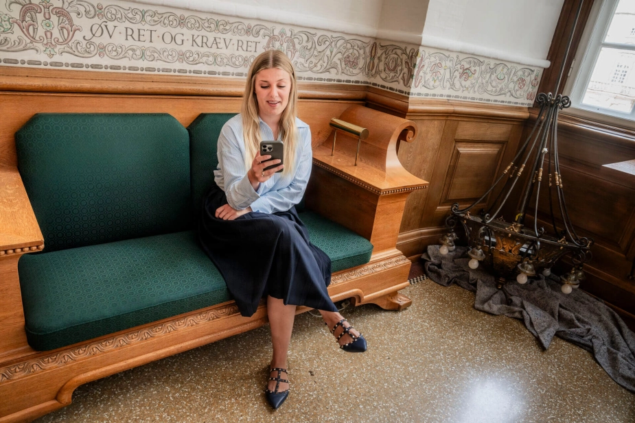 Amanda Heitmann er den første Venstre-oprører, som har meldt ud, at hun vil følge partilinjen.