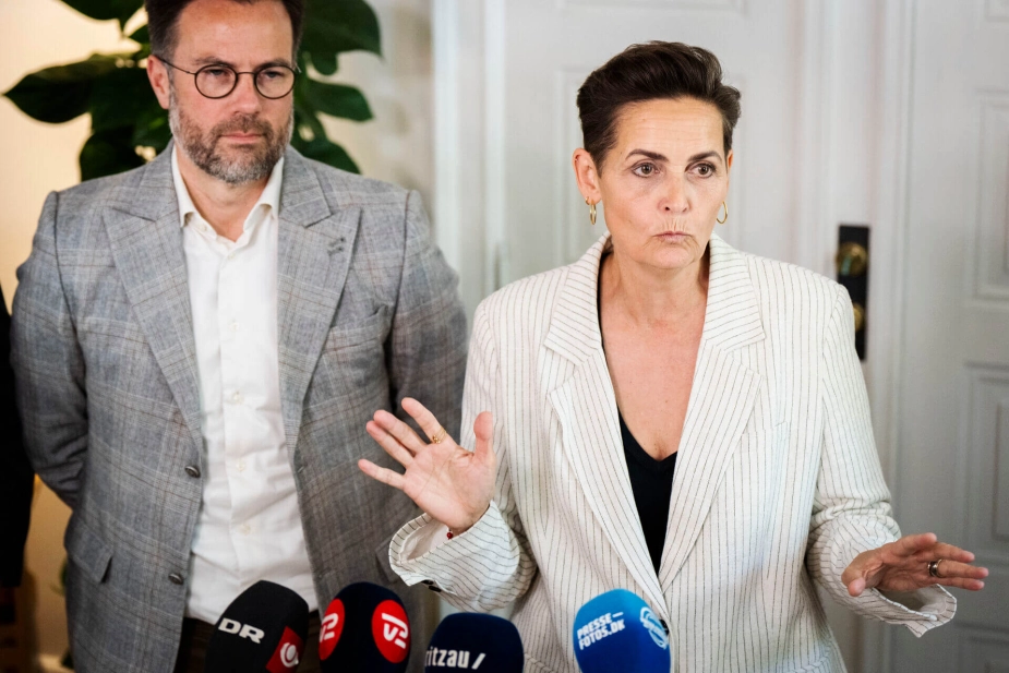 Den nye indenrigsminister Pia Olsen Dyhr (SF) kæmpede en brav, men forgæves kamp for at overbevise pressen om, at servicerammen i årets aftale var bedre end de aftaler, som kommunerne har fået fra midterregeringen de seneste år.