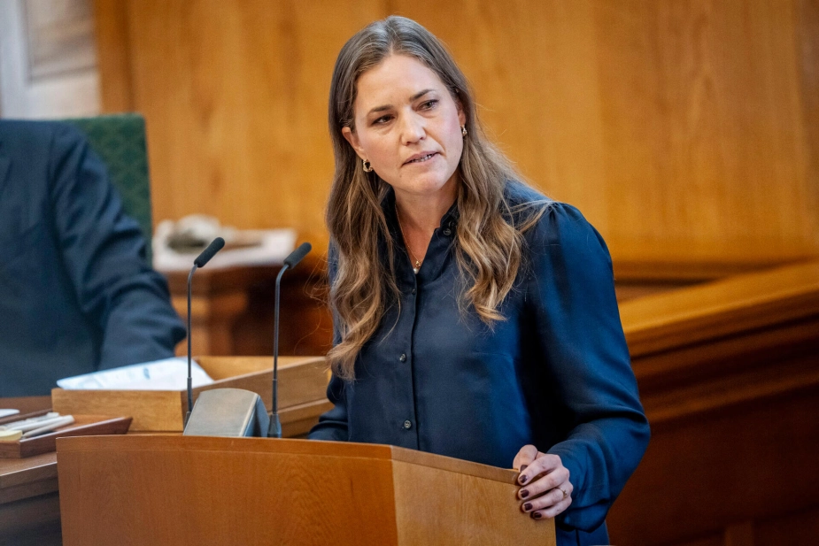 Marie Bjerre (V) var tydeligt berørt i sin ordførertale i Folketingssalen på Christiansborg torsdag formiddag, da den omdiskuterede gødskningslov blev stemt igennem.