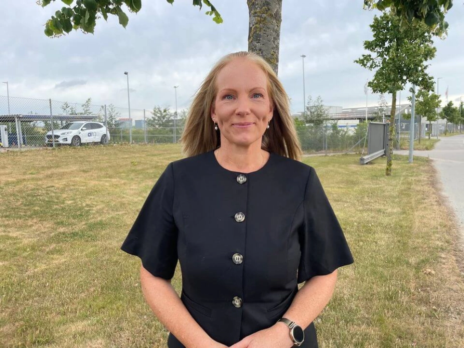 Camilla Bjerg Pedersen er uddannet civilingeniør i miljøteknik fra Aalborg Universitet og har en master i forretningsudvikling fra Copenhagen Business School.