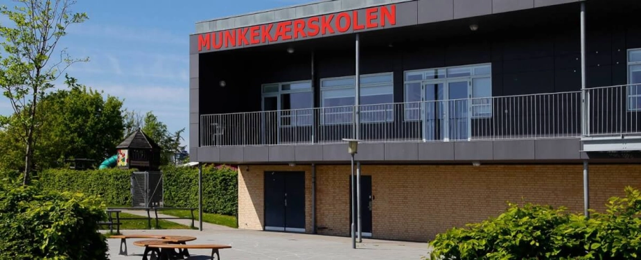Prisen på tagrenovering af Munkekærskolen er skudt i vejret efter fund af asbest.