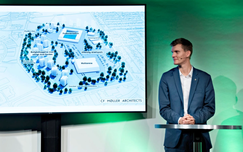 Borgmester Lasse Frimand Jensen (S) var i november med til at løfte sløret for visionen om at bygge et nyt fodboldstadion med 30.000 tilskuerpladser, en multiarena til håndbold og koncerter samt boliger på en grund, der i dag danner ramme om væddeløbsbanen i det vestlige Aalborg. Denne plan ser ikke længere ud til at være aktuel.