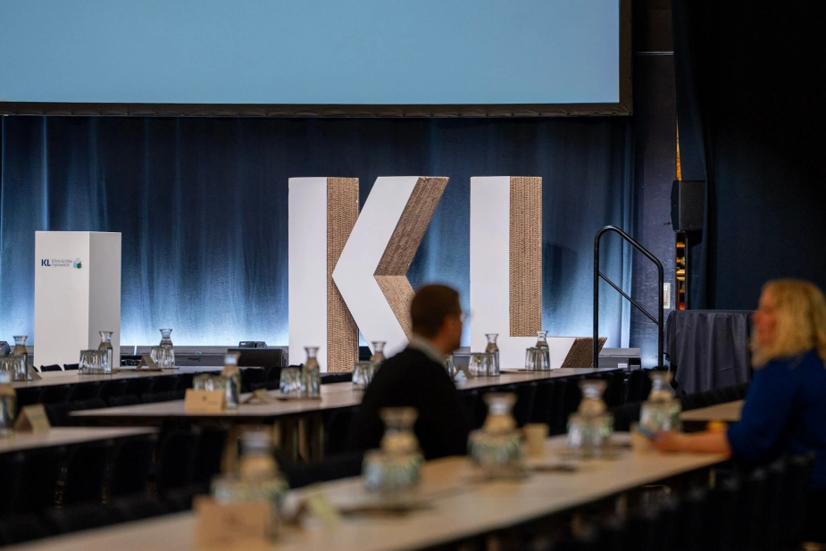 KL uddeler for femte år i træk prisen, som gives til et kommunalt klimainitiativ. Der bliver lagt vægt på effektive og skalerbare løsninger, som har opnået lokal opbakning og forankring.