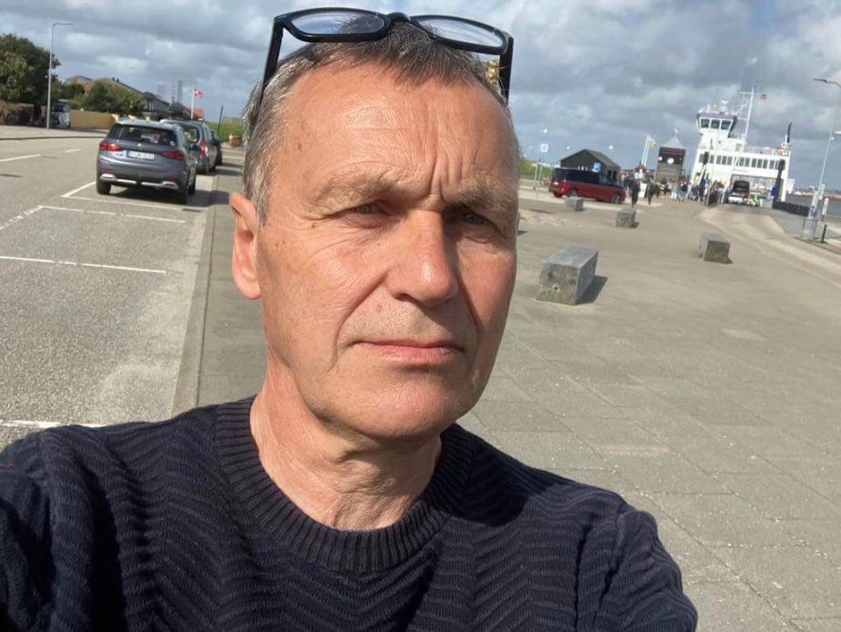 "Der er jo sket et eller andet, så der er ikke så mange unge og heller ikke nogen i 40'erne og 50'erne, som ser sig selv som aktive i politik. Det skal nok sælges bedre," siger foreningsformand for Socialdemokratiet på Fanø, Kim Fischer.