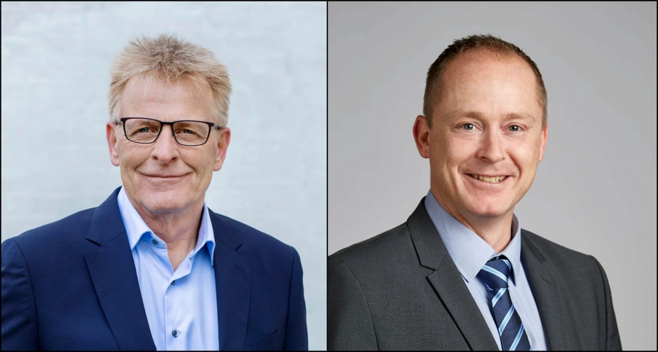 Den socialdemokratiske borgmester Peter Sørensen (tv.) understreger, at der ikke er lagt op til at ændre aftale. DF-byrådsmedlemmet Michael Nedersøe (th.) står udenfor aftale og hænger valgplakater op ved det kommende valg.