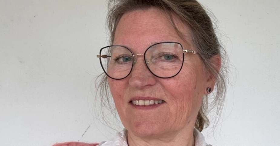 “Vi går ud og spørger alle beboerne, og ikke kun en meget, meget lille andel. Det vil give et langt mere informativt materiale at tilrettelægge relevante forbedrende indsatser ud fra,” siger Dorthe Holmbo, centerchef for Sundhed og Omsorg i Stevns Kommune.