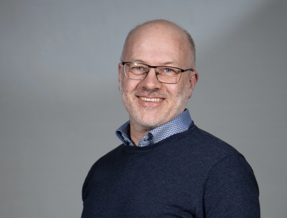 Nyvalgt byrådsmedlem for Danmarksdemokraterne Jonas Nørgaard glæder sig over en bredere konstituering i Odsherred Kommune.