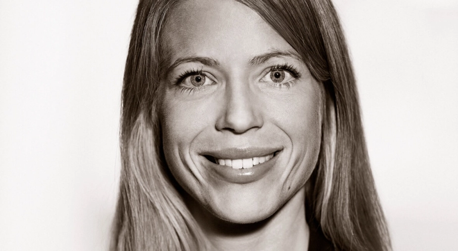Ifølge advokat Emilie Loiborg er regeringens AI-lovudkast ikke teknologineutralt og løser kun en del af udfordringerne i ældreplejen.