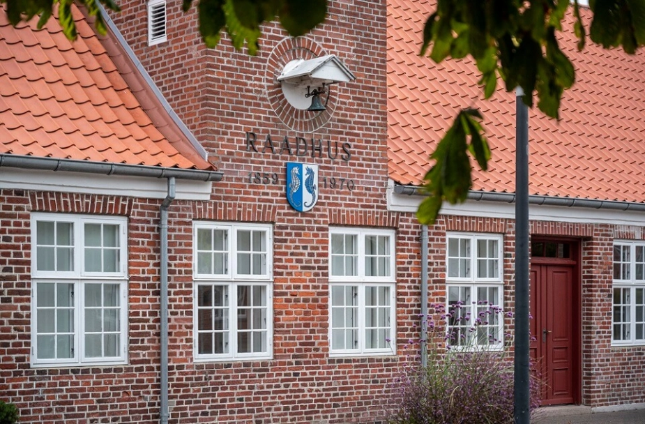 Der er glæde på Fanø Rådhus over regeringens økonomiske hjælp i en svær tid.