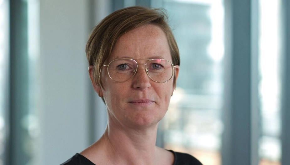 Det er afgørende at arbejde systematisk med at forebygge de belastninger, som kan føre til omsorgstræthed og forråelse, mener Kirsten Groth Willesen, chefkonsulent og programleder for Demensrejseholdet