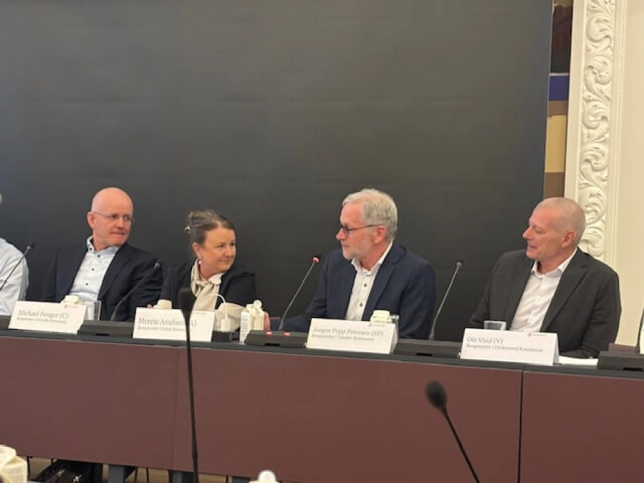 Der var fire borgmestre til høringen. Fra venstre Michael Fenger (K) fra Gentofte, Merete Amdisen (S) Ishøj, Jørgen Popp Petersen (SP) Tønder og Ole Vind (V) Hedensted) i høringspanelet til tirsdagens høring om kommunal udligning i Landstingssalen på Christiansborg.