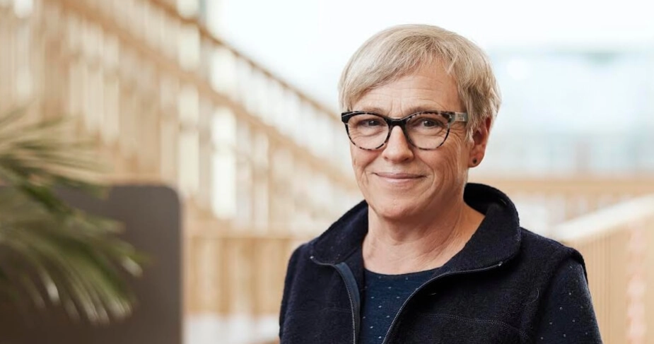 "Vi lover ikke hurtige løsninger. Vi lover vedholdenhed, gennemsigtighed og samskabelse. For det er sådan, vi skaber mere fællesskab, mere mening og mere nærhed," skriver Kirsten Dyrholm Hansen, områdechef i Vejen Kommune, i dette debatindlæg.