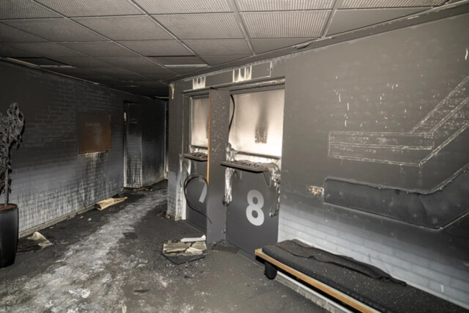 Foto af ankomstområdet på Frederikssund Rådhus.