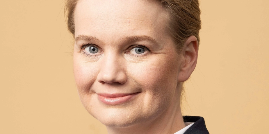 "Det er på tide, at vi fører en debat om ældrepleje, der tager udgangspunkt i borgernes behov og ønsker – ikke i ideologiske kampe om, hvem der må levere hjælpen," skriver ældreordfører Marlene Harpsøe (DD) i dette debatindlæg.