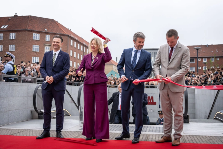 Michael Vindfeldt (tv.) og Sophie Hæstorp Andersen var lørdag med til at indvie metrolinjen M4 på stationen Mozarts Plads. De to socialdemokratiske borgmestre i Frederiksberg og Københavns er allerede godt i gang med planlægningen af M5.
