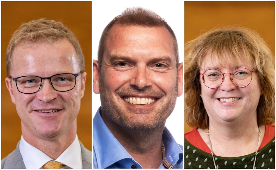 I Middelfart blev det Venstres Anders Møllegård (i midten), der blev borgmester. Johannes Lundsfryd Jensen (S) (til venstre) kunne først kalde sig borgmester, men så skiftede Ulla Sørensen parti fra S til V.