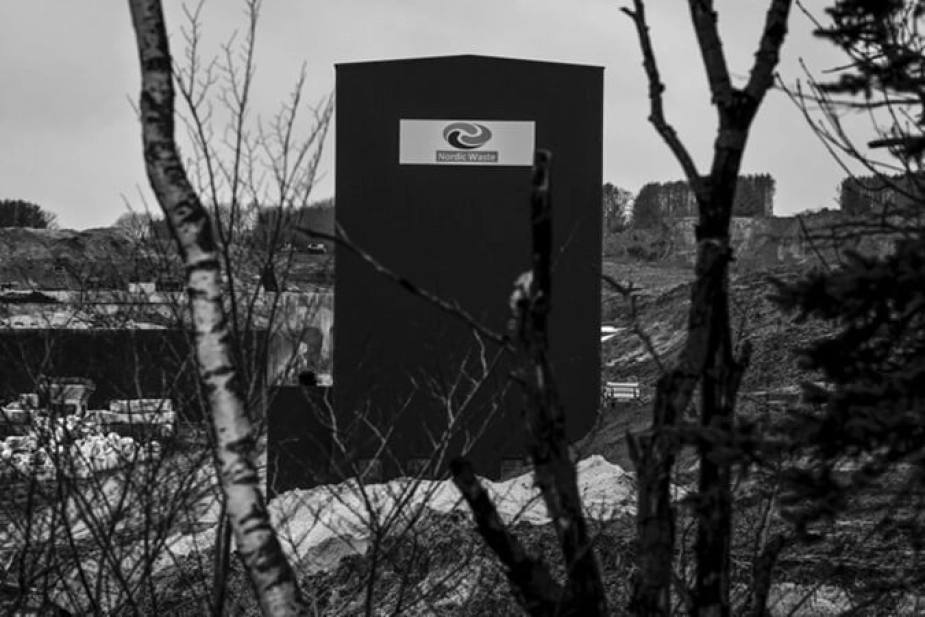 Virksomheden Nordic Waste er omdrejningspunkt i en sag om et miljøfarligt jordskred syd for Randers.