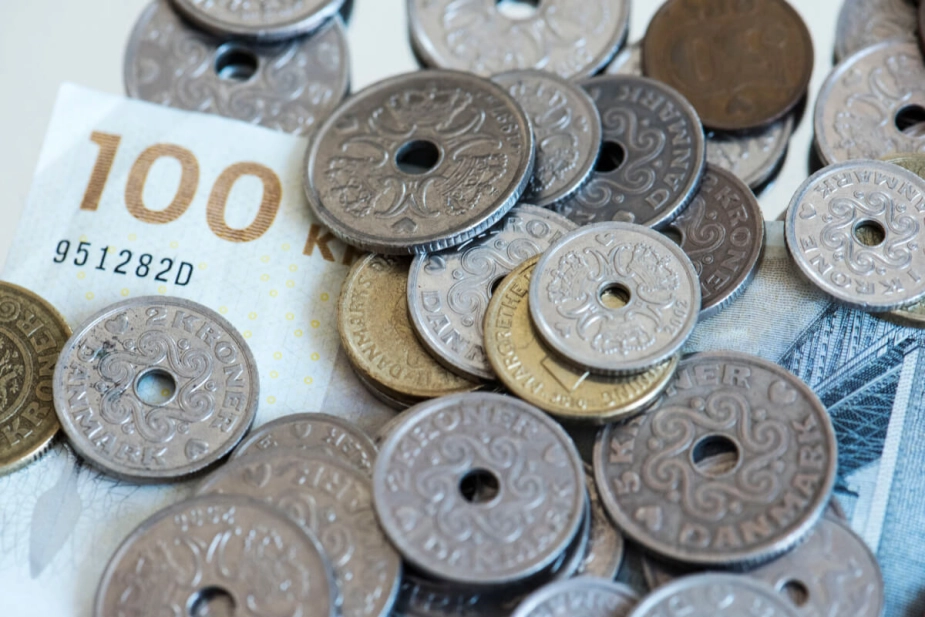I nogle kommuner skal der spares store millionbeløb ved de forestående budgetforhandlinger. Administrativt udformede sparekataloger hjælper politikerne med at stykke besparelserne sammen.