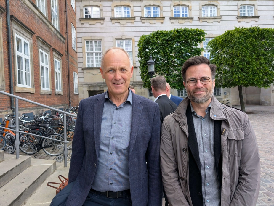 Formand og næstformand for KL, inden dagens afsluttende forhandlinger i Finansministeriet.