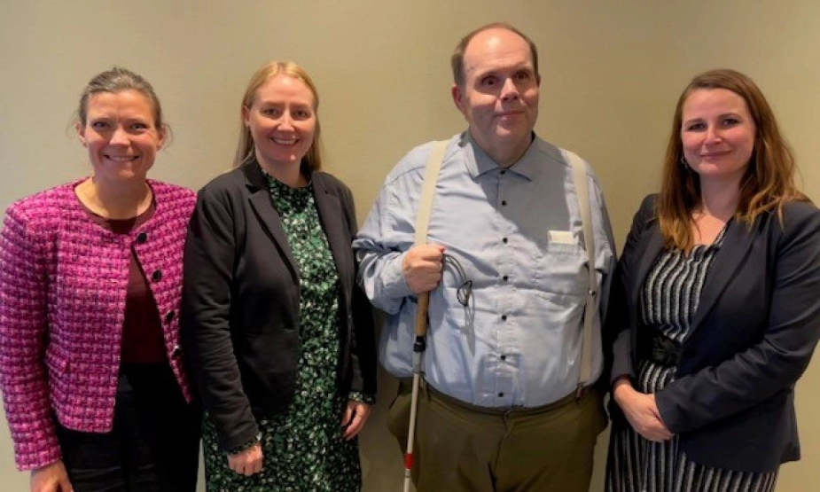 Brevets underskrivere er (fra venstre mod højre): Lotte Rod (R), Tina Cartey (K), Thorkild Olesen og Katrine Daugaard (LA).