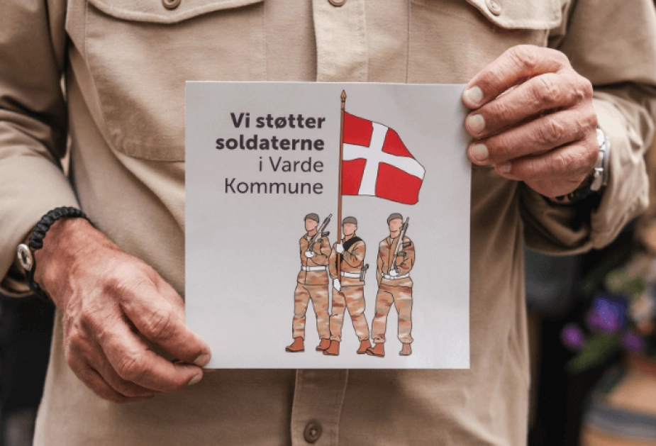 Sådan ser klistermærket ud til butiksvinduer som markerer, at de er en del af rabatordningen.