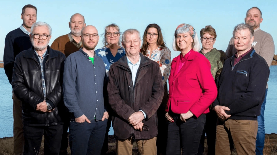 Alle politikere er gået sammen om en kritik af Ulla Holm (nr. to forreste fra højre). Hun deltog ikke i behandlingen, da hun er inhabil.