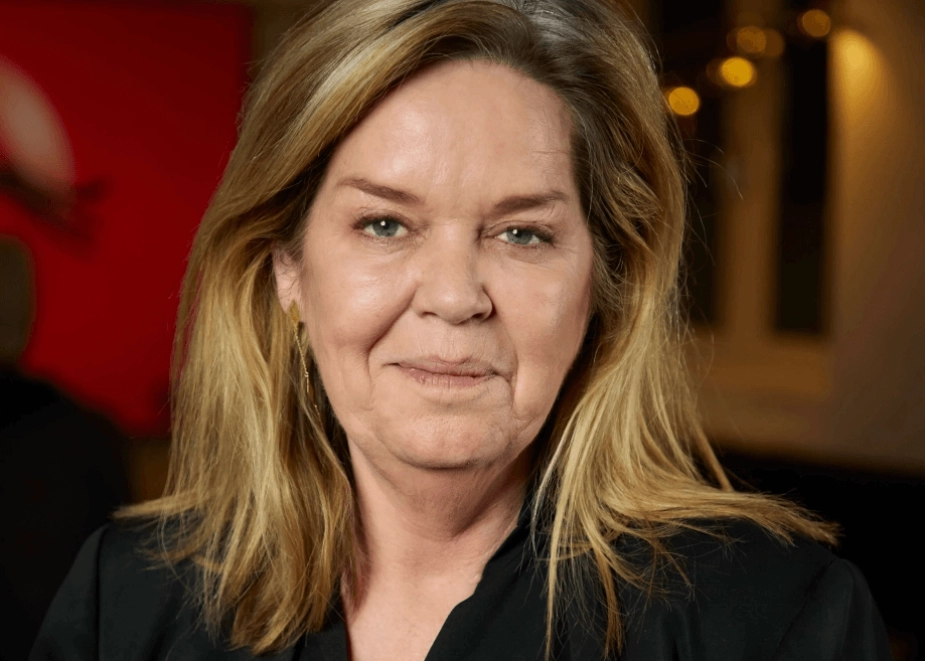 Eva Riedel frygter en strukturel omkalfatring af hele det sociale bostedsområde, hvor private og nonprofit-drevne tilbud risikerer at blive tvunget i knæ, lukket ned eller reelt nationaliseret.