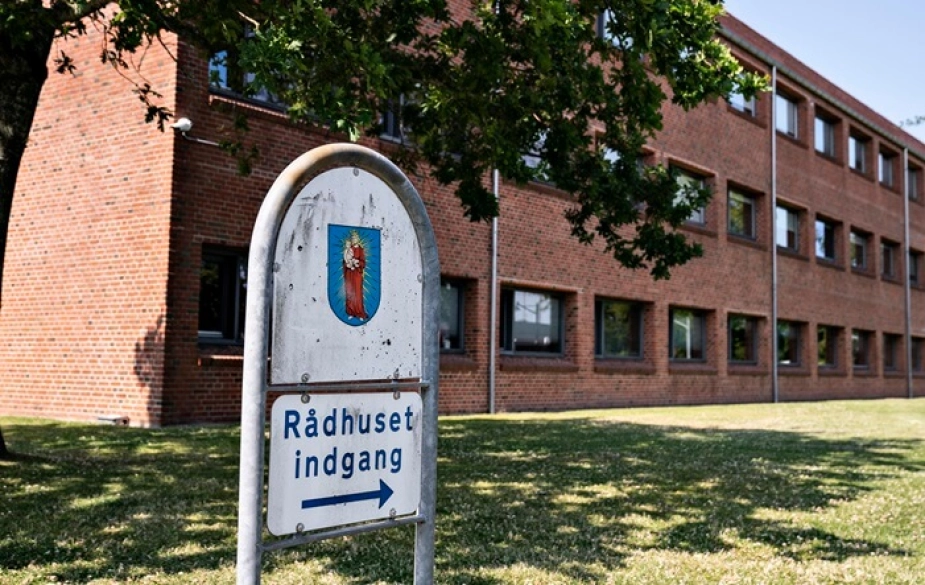 Fire kommuner i Vestjylland har i øjeblikket én borgerrådgiver til at betjene samtlige borgere. Sådan kommer det måske til at fortsætte frem til 2025.