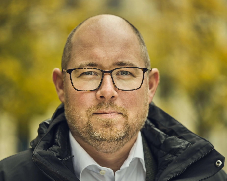Thomas Aarestrup Jepsen, politisk chef i Green Power Denmark, er tilfreds med, at regeringen nu ser på en model, som de selv har foreslået, fordi modellen kan hjælpe med at få mere vedvarende energi på land i kommunerne.