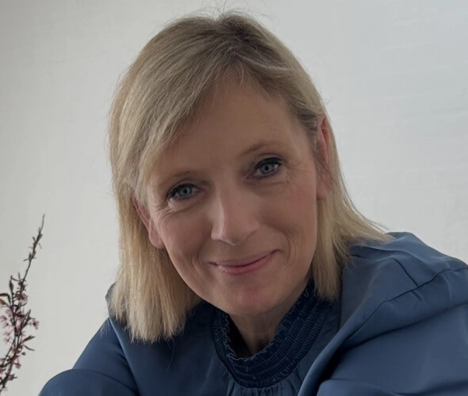 Socialchef Ulla Wernberg-Møller fortæller, at investeringen fra fonden gjorde det muligt at uddanne medarbejdere i metoder til at hjælpe hjemløse.