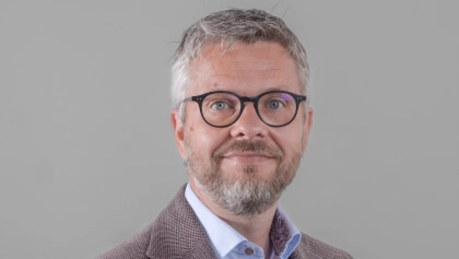 Ulrik Johansen, direktør for Social og Sundhed i Favrskov Kommune, fortæller, hvordan kommunen bruger viden om stor spredning i tidsforbruget til dokumentation i ældreplejen til at optimere tiden.